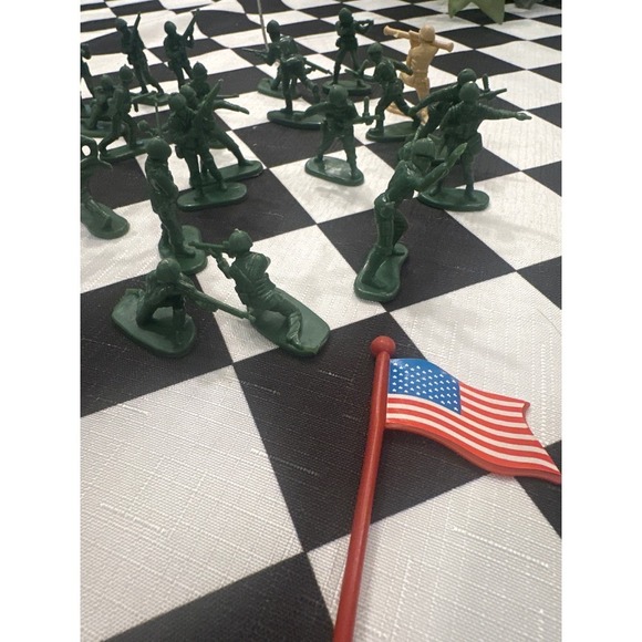 Other - Vintage Plastic Army Men Toy Soldiers with US Flag Lot - Green & Tan Figures